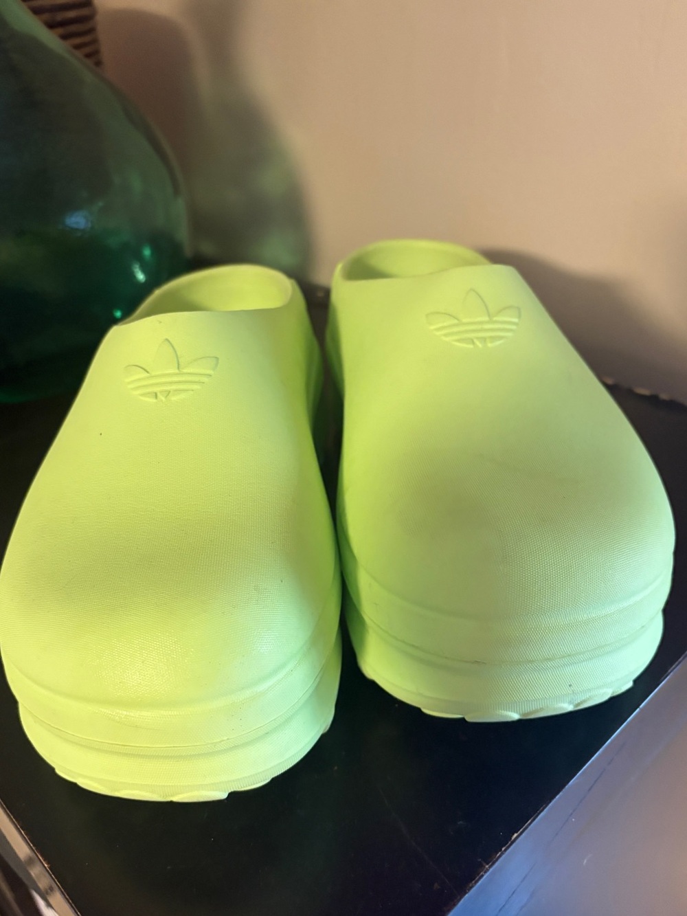 Adidas Adiform Stan Smith mules. Lucid Lemon green. Unisex